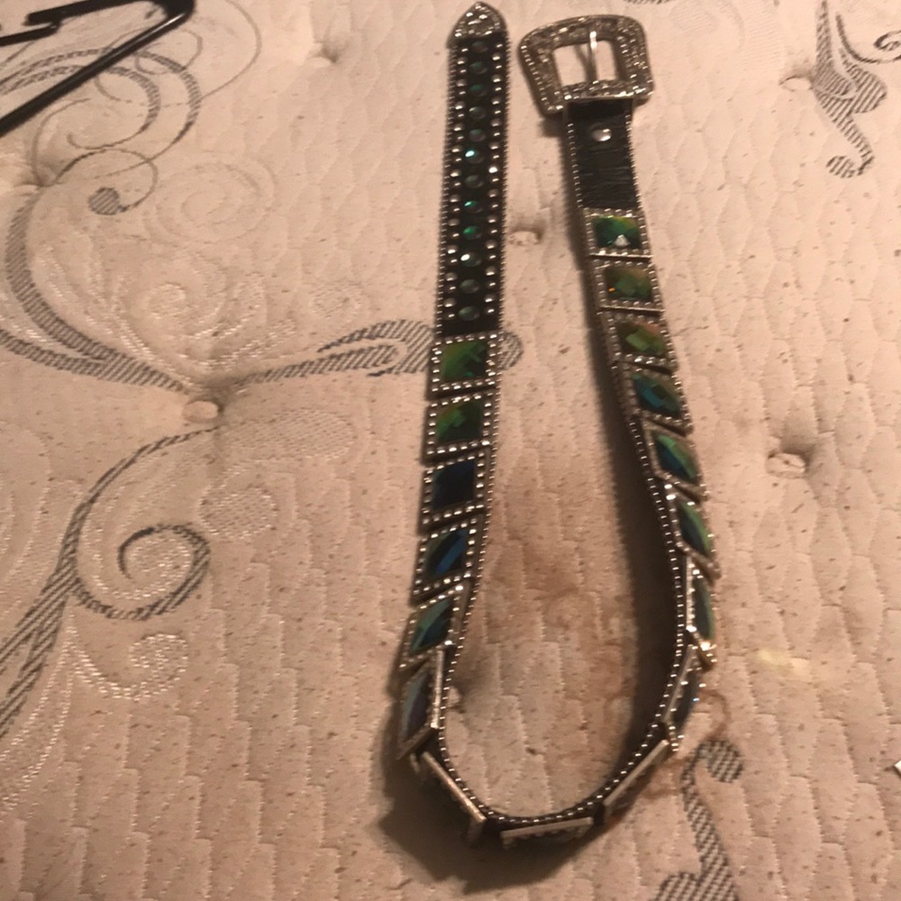 Belts ( not sure what it’s called ).SIZE: large